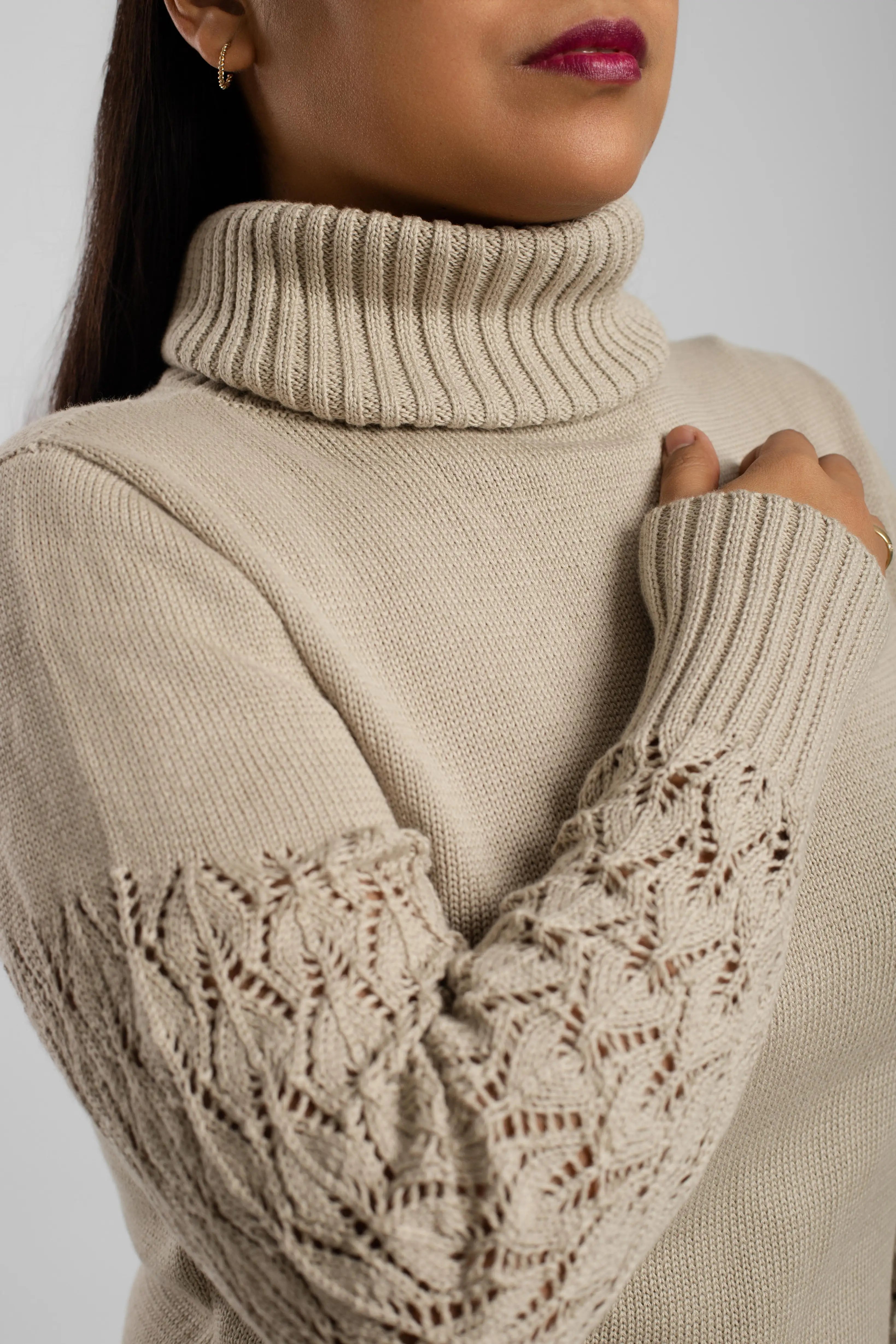 Chompa de tejido color beige